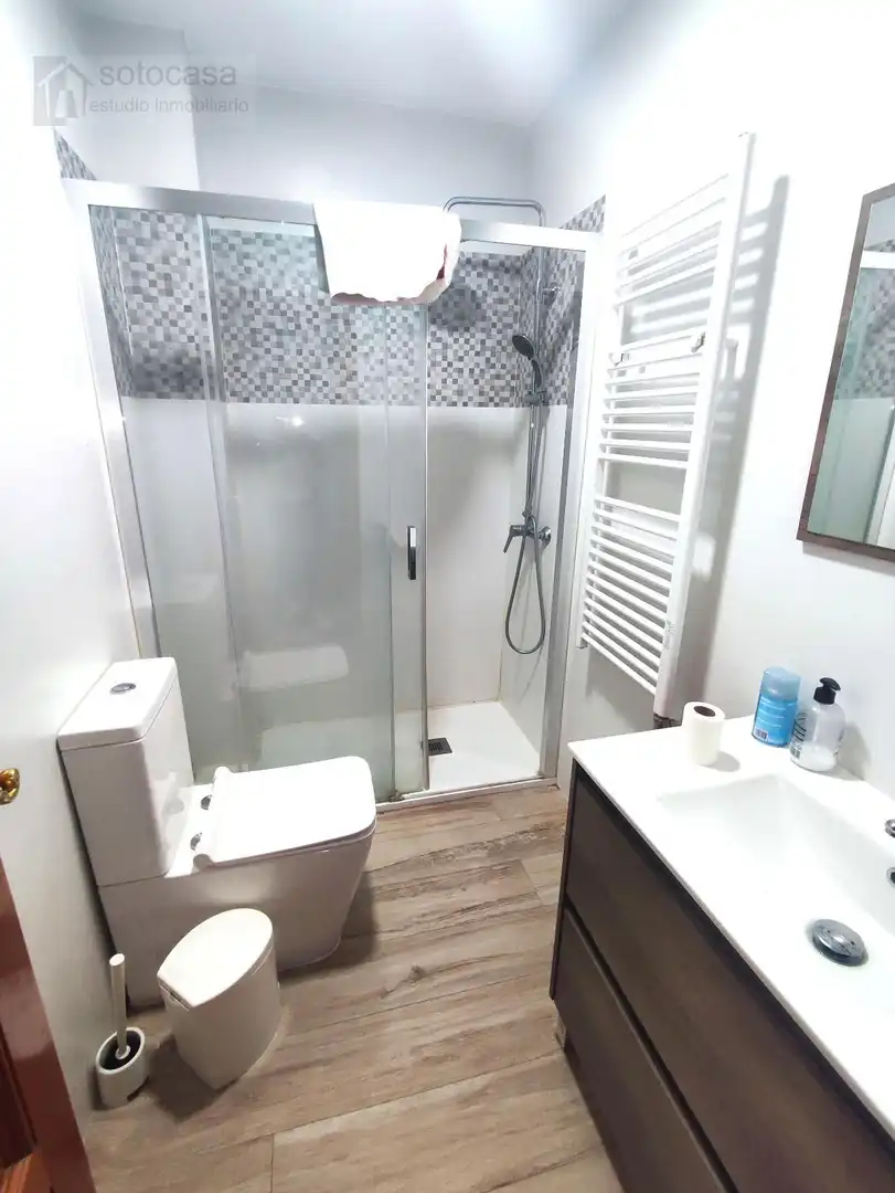 Baño de Piso en venta en Valladolid con Calefacción, Terraza y Amueblado