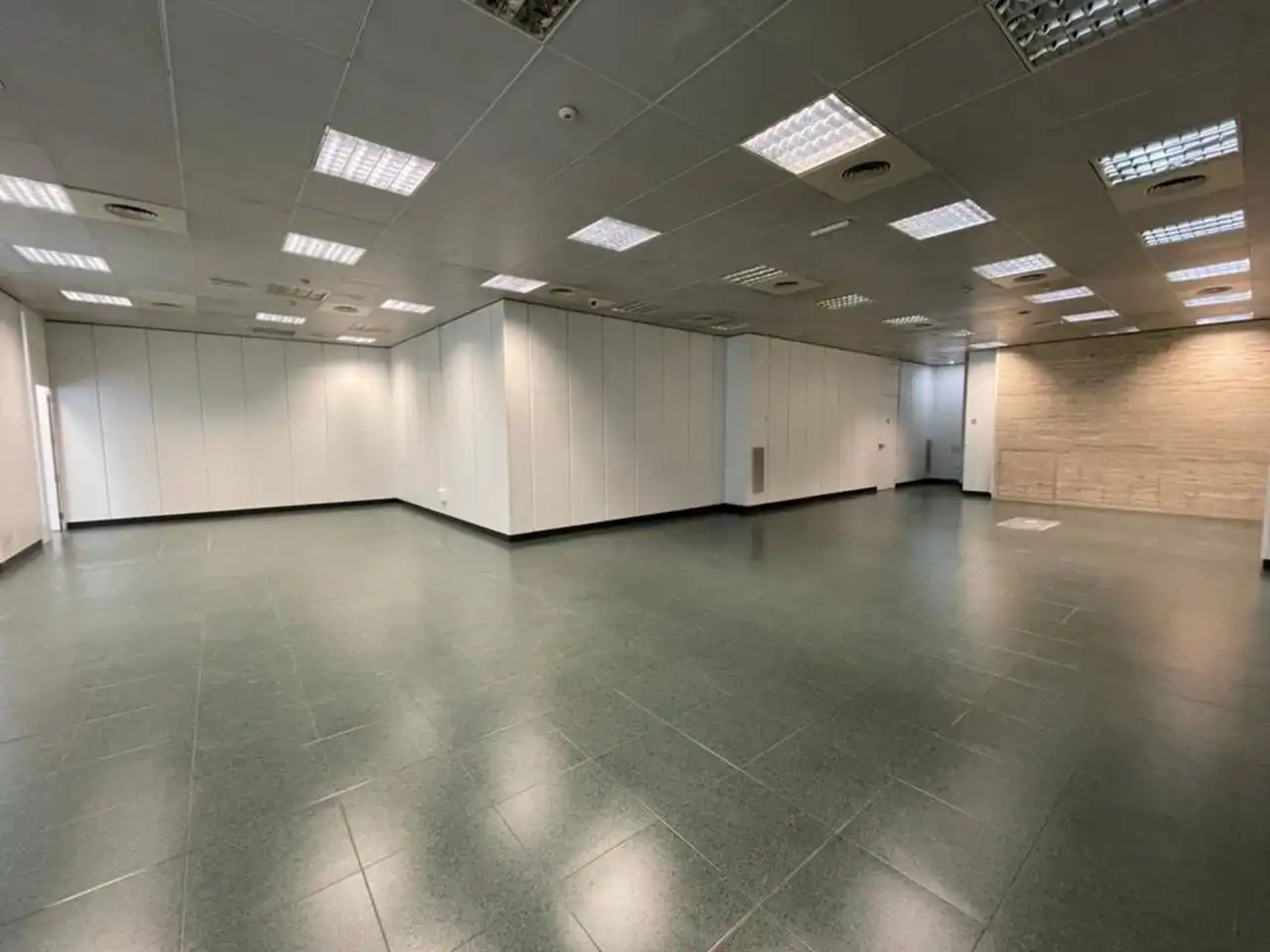 Local commercial à louer à Paseo Alfonso XIII, imagen 3