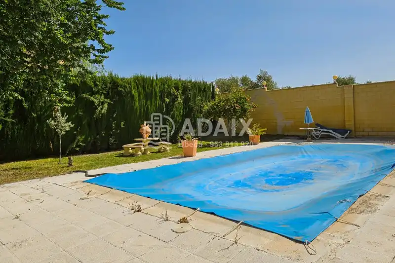 Swimming pool of Houses for sale in Úbeda  with Air Conditioner, Heating and Terrace