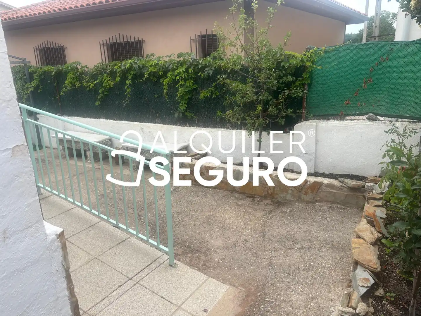 Parking of Houses for rent in Lozoyuela-Navas-Sieteiglesias  with Heating, Storage room and Furnished