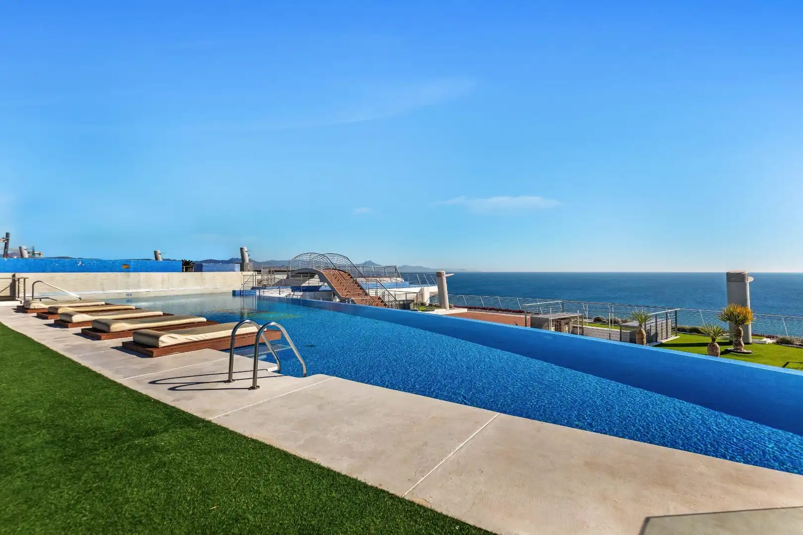 Piscina de Apartament en venda en Elche / Elx amb Aire condicionat, Calefacció i Jardí privat