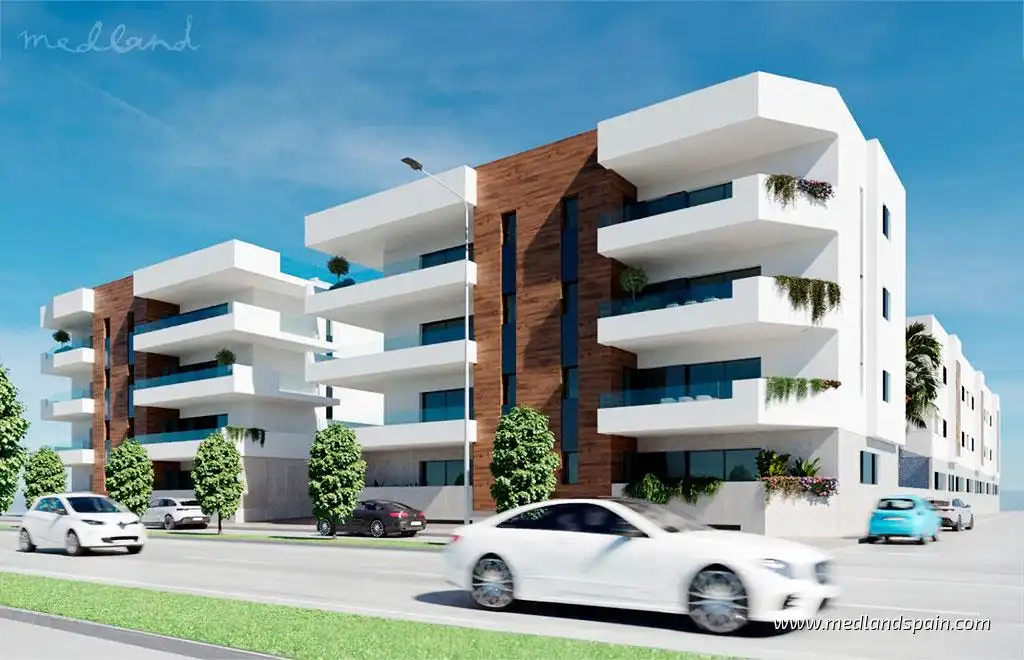 Vista exterior de Apartament en venda en San Pedro del Pinatar amb Jardí privat, Terrassa i Traster