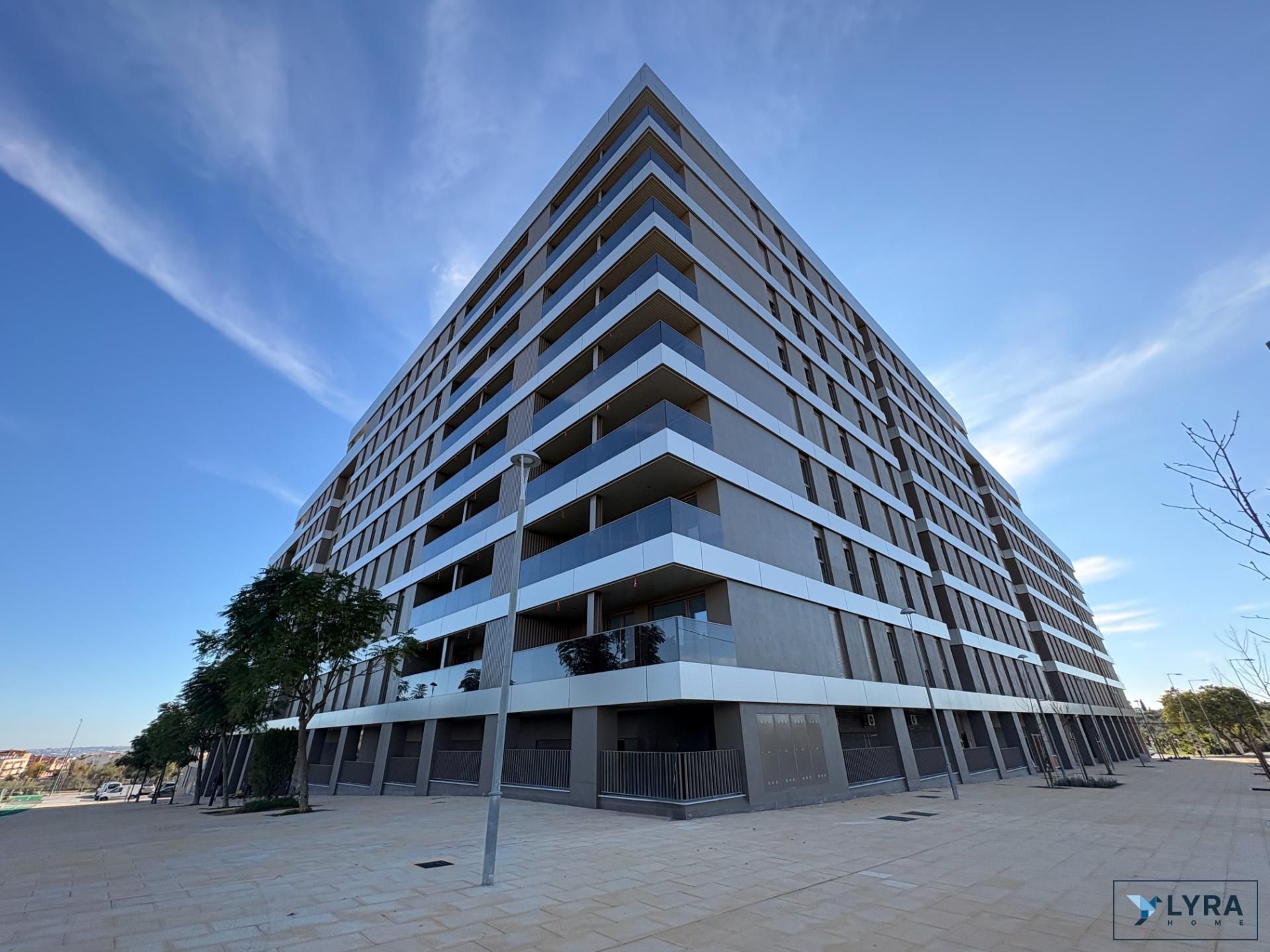 Vista exterior de Pis en venda en Tomares amb Aire condicionat, Terrassa i Traster