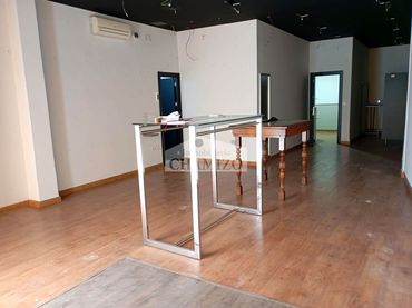 Local comercial en venta en Calle San Francisco 43