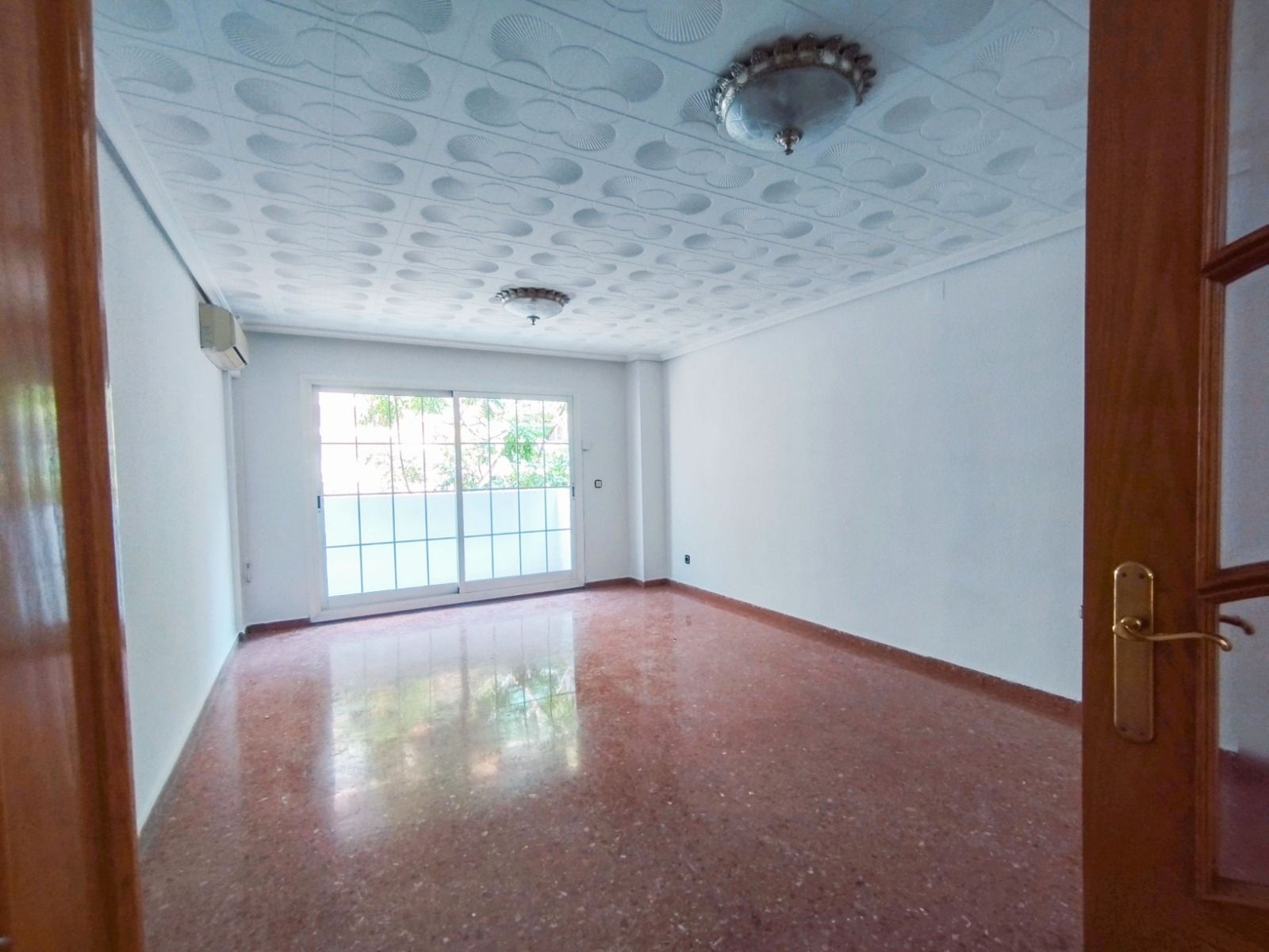 Sala de estar de Piso en venta en  Valencia Capital con Aire acondicionado y Balcón
