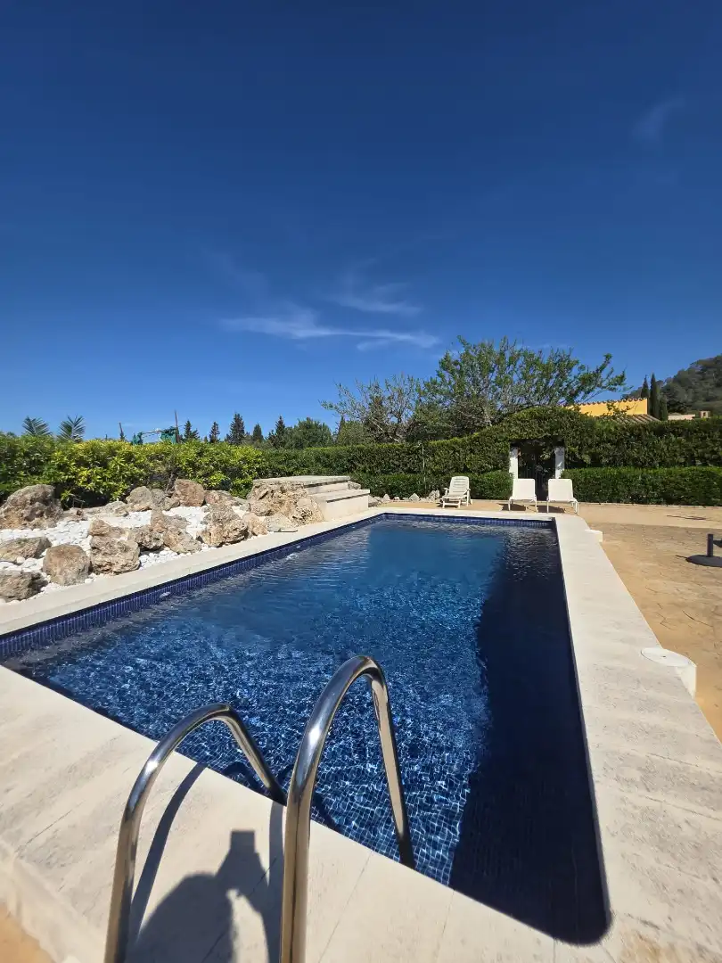 Schwimmbecken von Haus oder Chalet zum Verkauf in Bunyola mit Klimaanlage, Heizung und Privatgarten