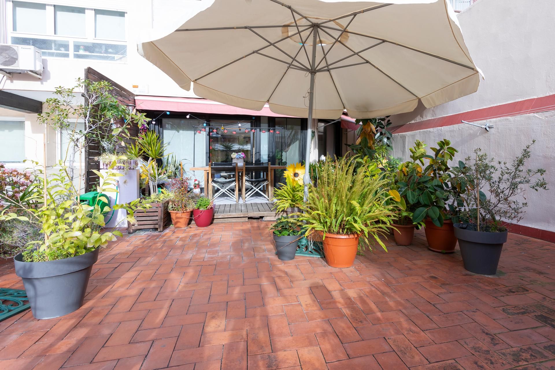 Piso en venta en Carrer del Comte Borrell, 91, Sant Antoni, Eixample