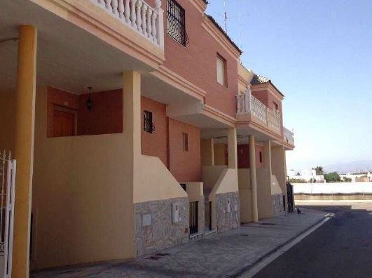 Vista exterior de Casa adosada en venda en  Almería Capital