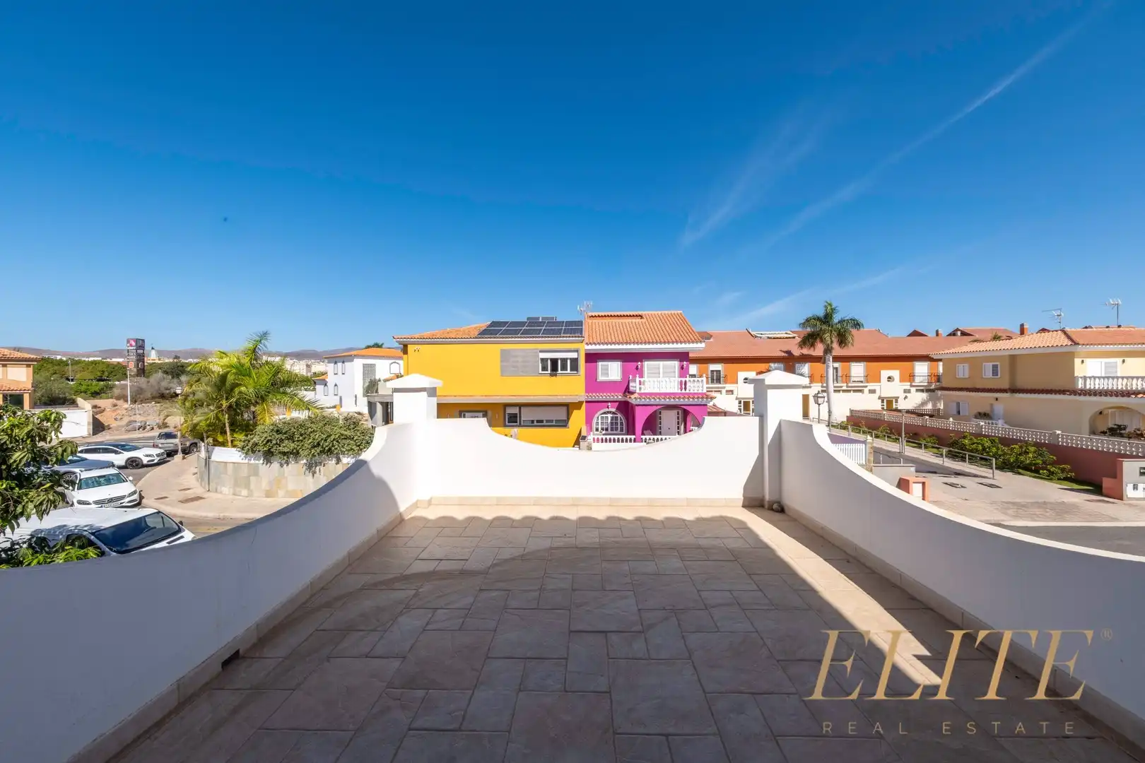 Vista exterior de Casa adosada en venta en San Bartolomé de Tirajana con Aire acondicionado, Jardín privado y Terraza