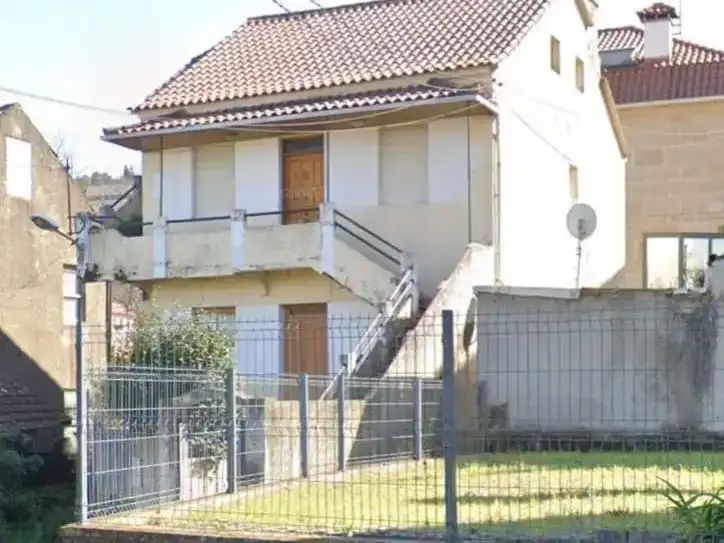 Vista exterior de Casa o xalet en venda en Vigo  amb Balcó