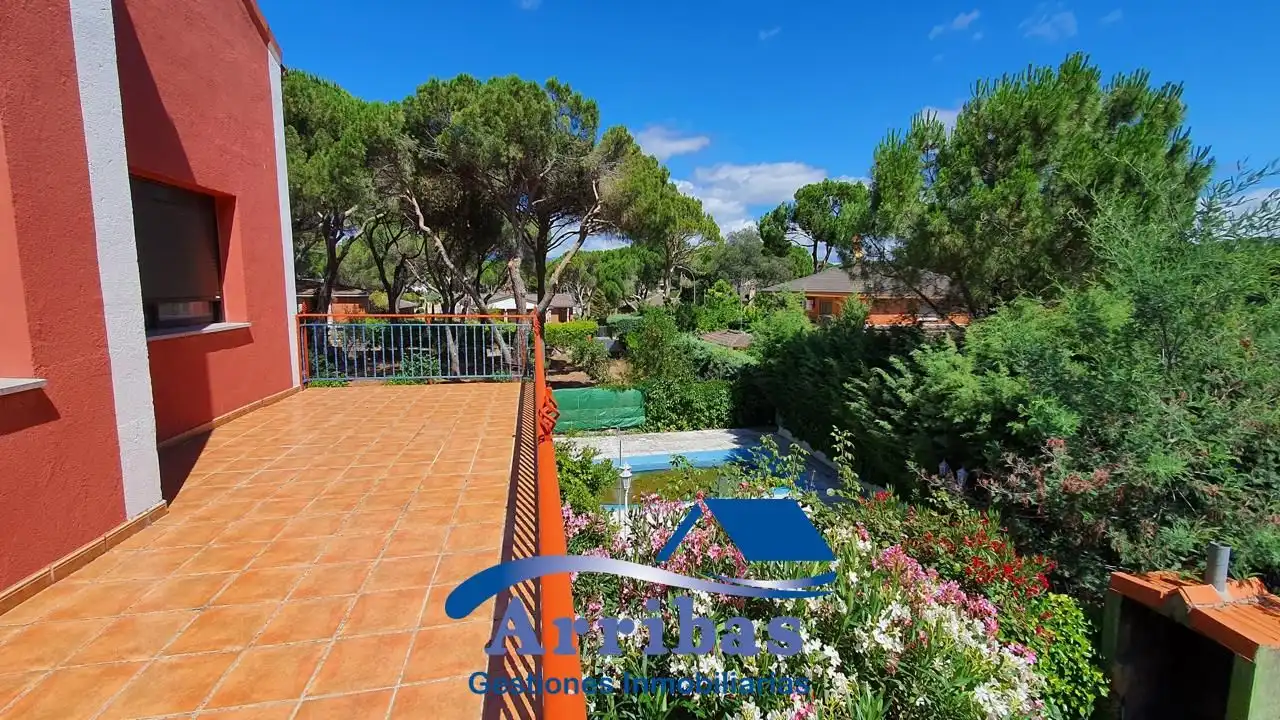 Jardín de Casa o chalet en venta en Almorox con Aire acondicionado, Calefacción y Jardín privado