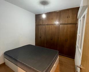 Bedroom of Flat to rent in  Zaragoza Capital  with Air Conditioner, Heating and Furnished