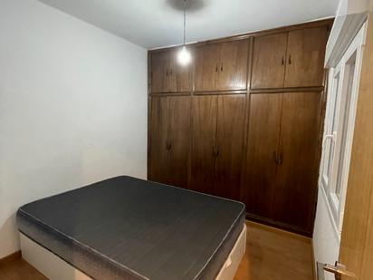 Bedroom of Flat to rent in  Zaragoza Capital  with Air Conditioner, Heating and Furnished