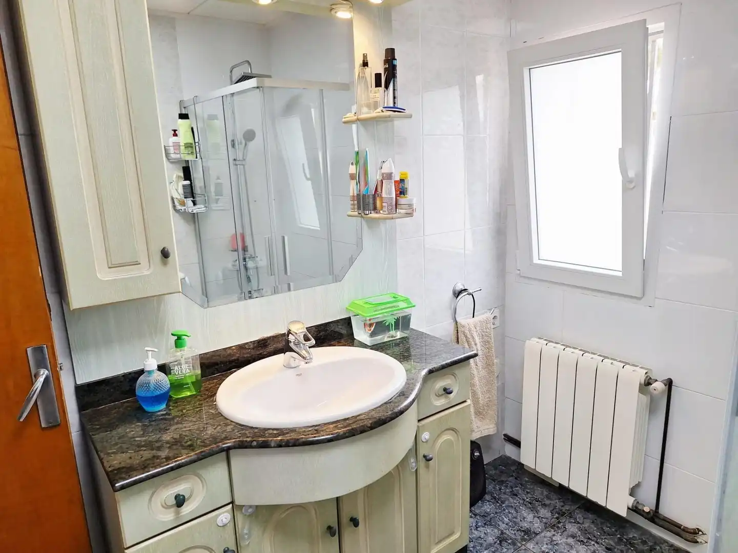 Bathroom of Houses for sale in Villena  with Air Conditioner, Heating and Terrace
