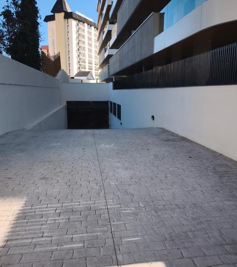 Photo 2 of Garage to rent in Avenida Santa Amalia, 10, Castillo Sohail - Myramar, Málaga