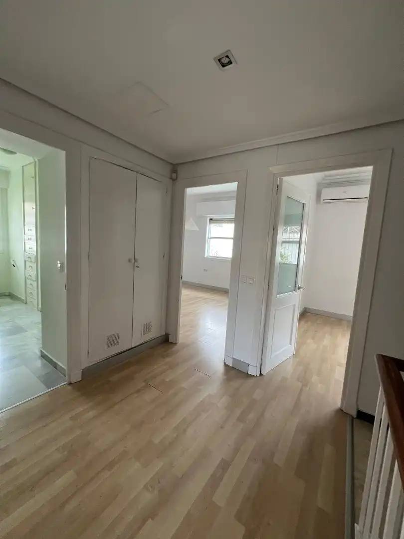 Haus oder Chalet zur Miete in Sevilla mit Klimaanlage, Heizung und Privatgarten