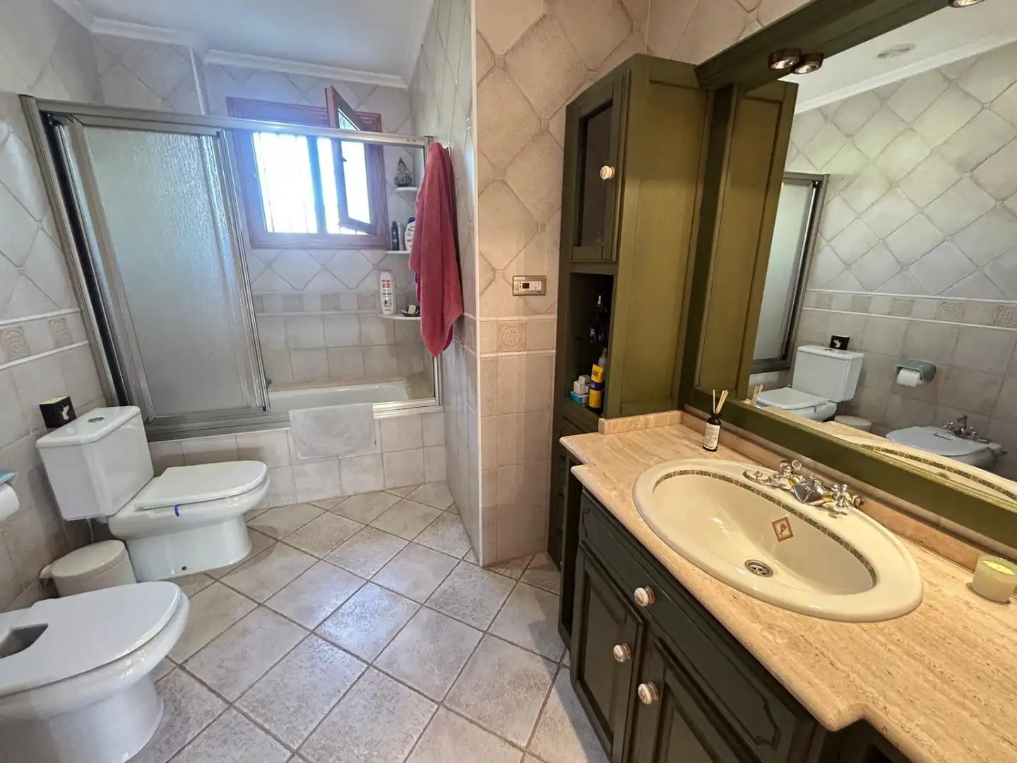 Badezimmer von Country house zum Verkauf in Crevillent mit Heizung, Privatgarten und Schwimmbad