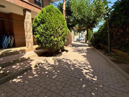 Vista exterior de Casa o xalet en venda en Cartagena amb Aire condicionat, Terrassa i Balcó