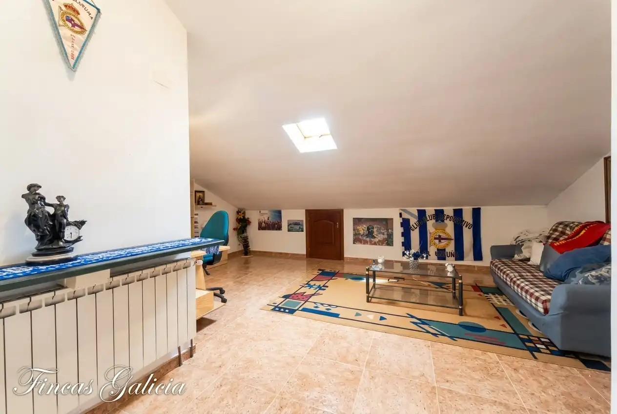 Casa adosada en venta en Verín con Calefacción, Jardín privado y Terraza