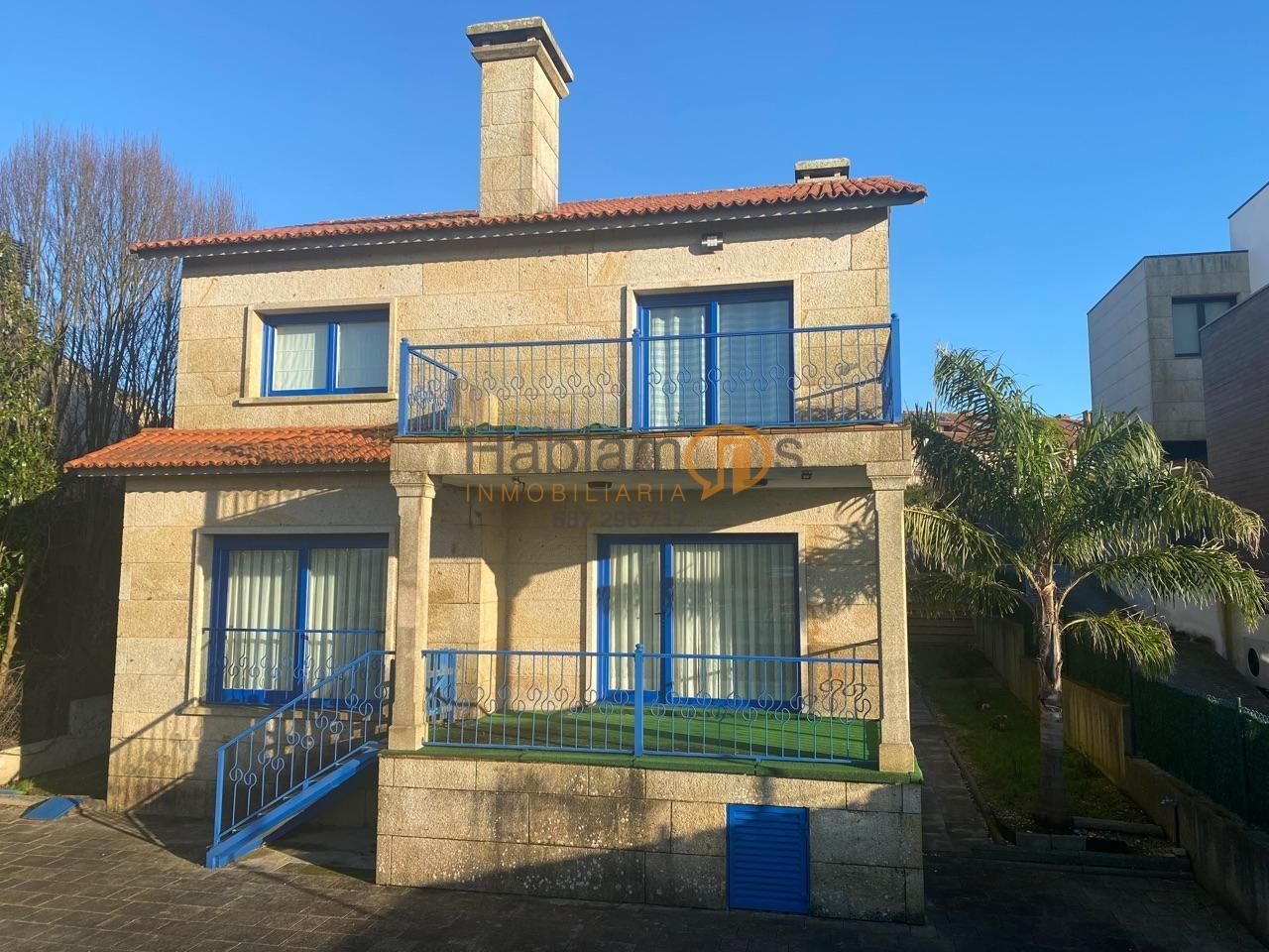 Vista exterior de Casa o xalet en venda en Sanxenxo amb Calefacció, Jardí privat i Terrassa