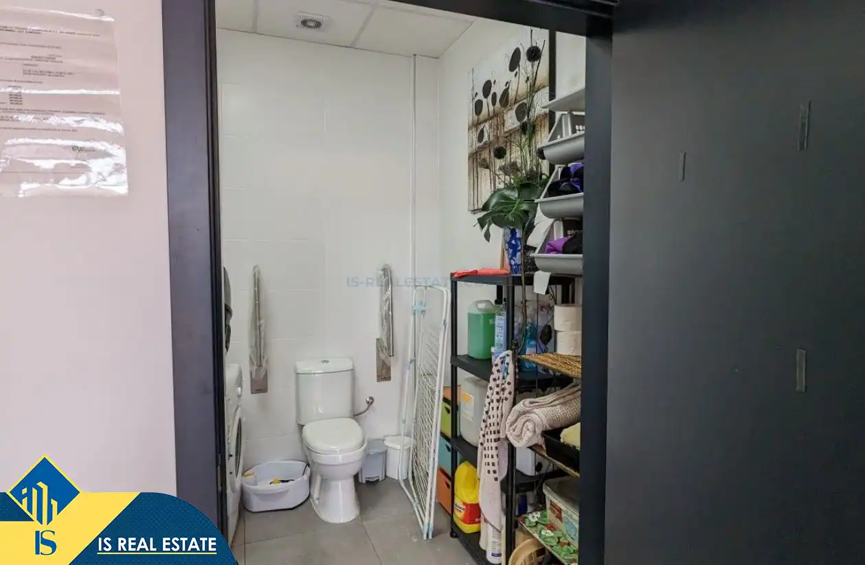 Bathroom of Commercial properties for sale in Algorfa  with Terrace and Furnished