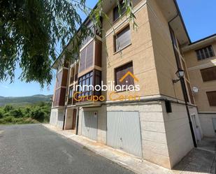Vista exterior de Dúplex en venda en Zorraquín amb Calefacció, Piscina i Moblat