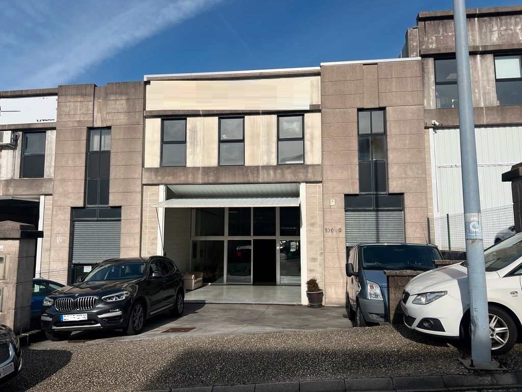 Exterior view of Industrial buildings to rent in Ames