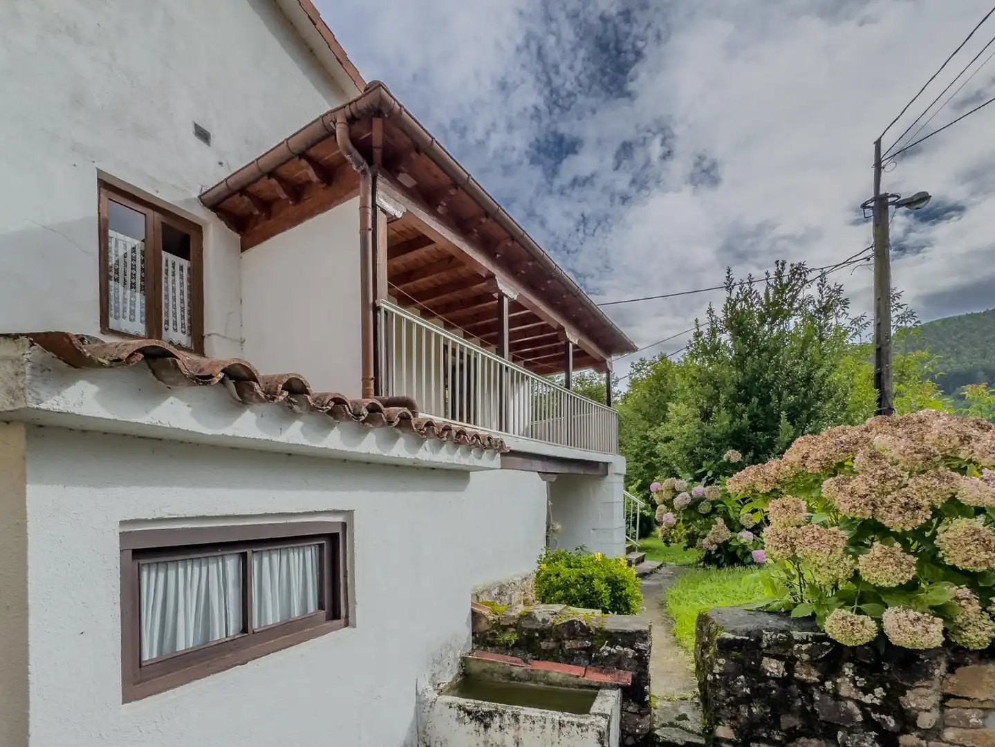 Vista exterior de Casa adosada en venta en Solórzano con Jardín privado y Balcón