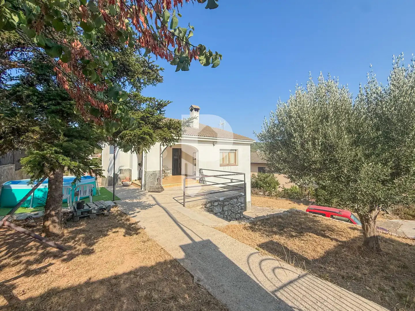 Vista exterior de Casa o xalet en venda en Vallirana amb Aire condicionat, Calefacció i Jardí privat