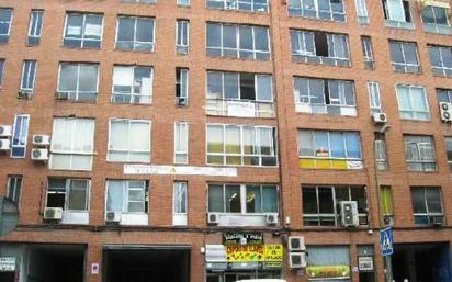 Exterior view of Premises for sale in  Madrid Capital