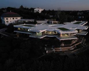 Vista exterior de Casa o xalet en venda en Las Rozas de Madrid amb Terrassa, Piscina i Balcó