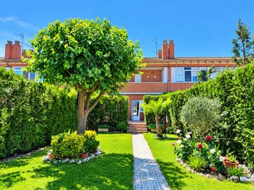 Casa con jardín en venta en HOYO ARENA