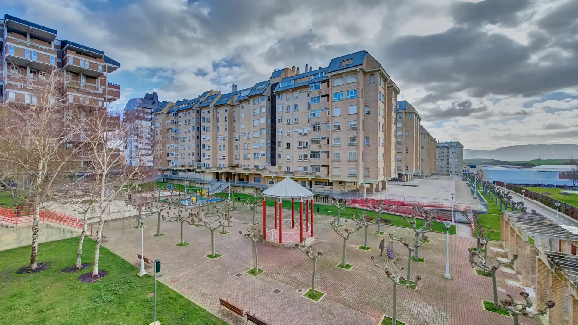 Vista exterior de Piso en venta en Zizur Mayor / Zizur Nagusia con Calefacción y Terraza