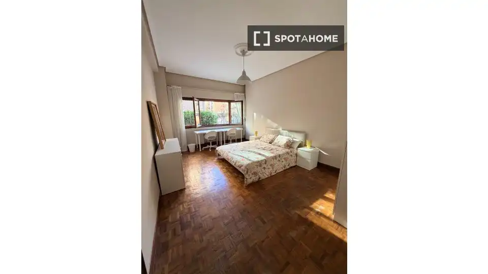 Habitació a San Pedro de Deusto - La Ribera