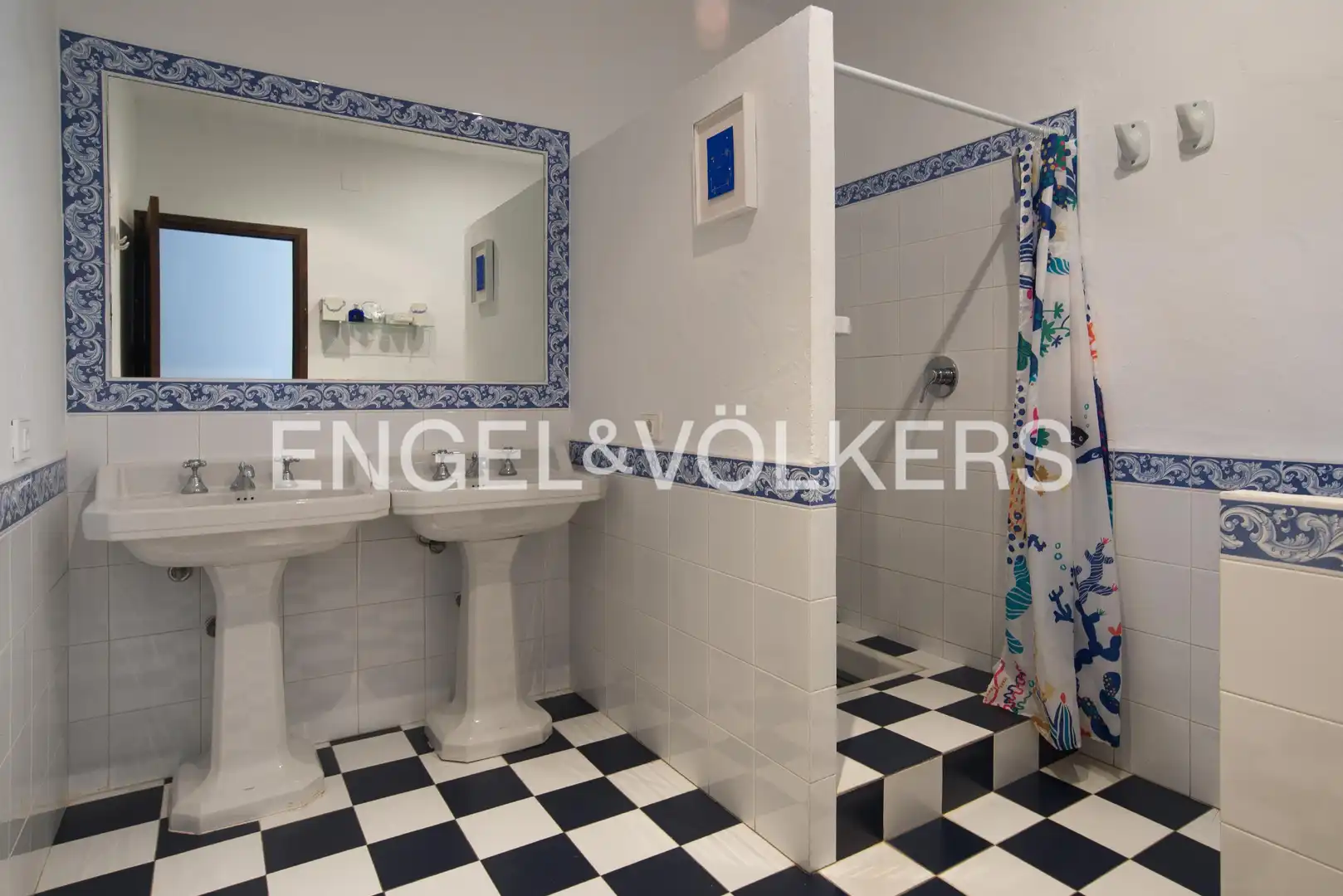 Bany de Casa o xalet en venda en Benicasim / Benicàssim amb Calefacció, Jardí privat i Terrassa