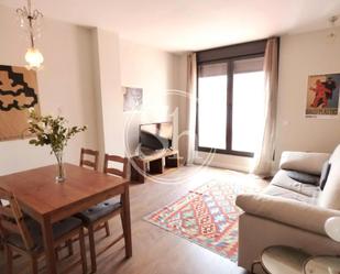 Living room of Flat to rent in  Madrid Capital  with Air Conditioner, Heating and Furnished