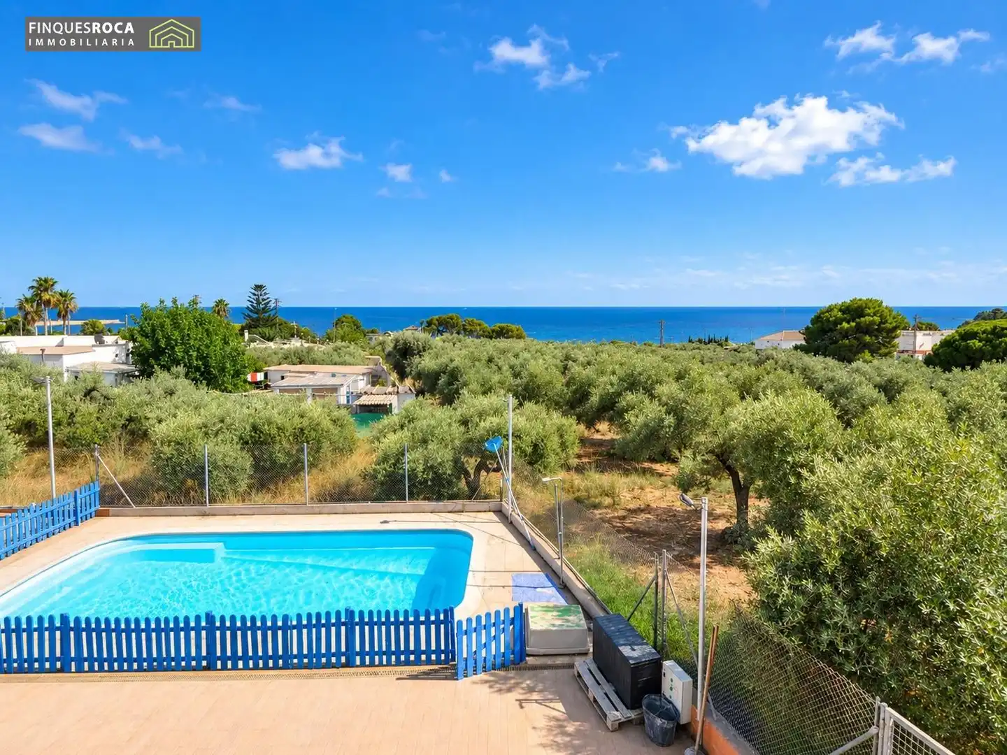 Adosado con piscina en venta en Alcanar