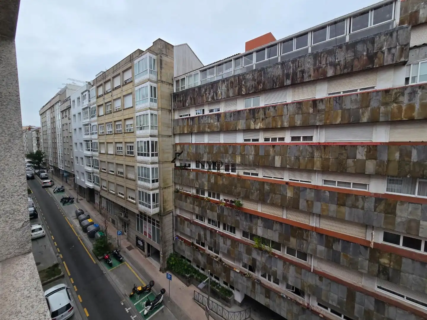 Vista exterior de Pis en venda en Pontevedra Capital  amb Traster