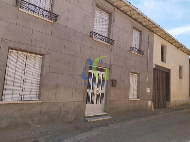 Casa-chalet en Venta en Vegas del Condado