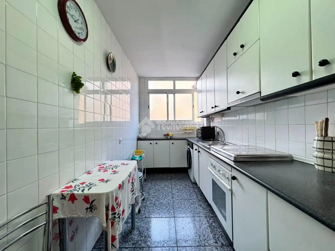 Cocina de Piso en venta en Fuengirola con Balcón