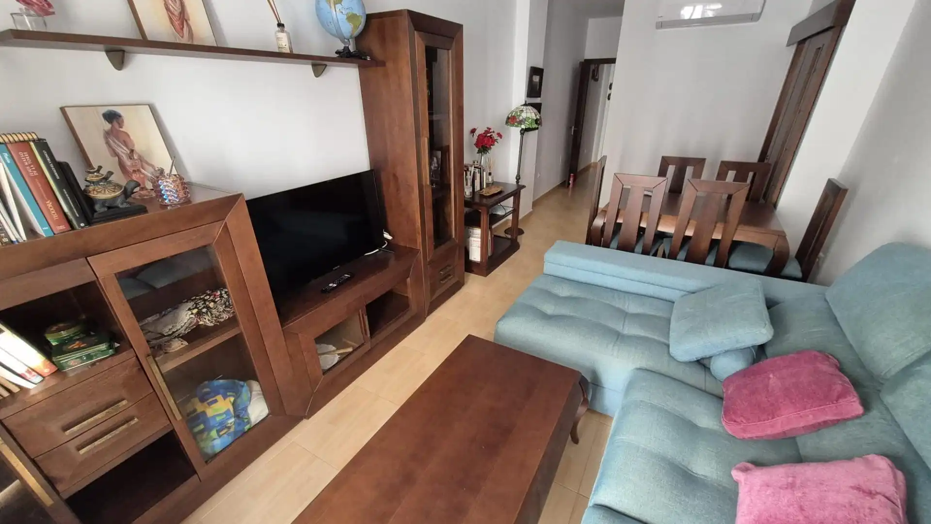 Living room of Flat for sale in Arcos de la Frontera  with Furnished and Balcony