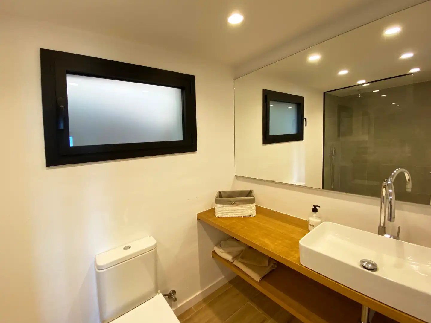 Terraced house with garden for sale in Carrer Medas, imagen 15