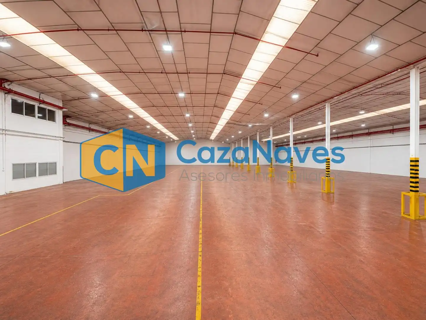 Industrial building to rent in Barrio de la Estación, imagen 2
