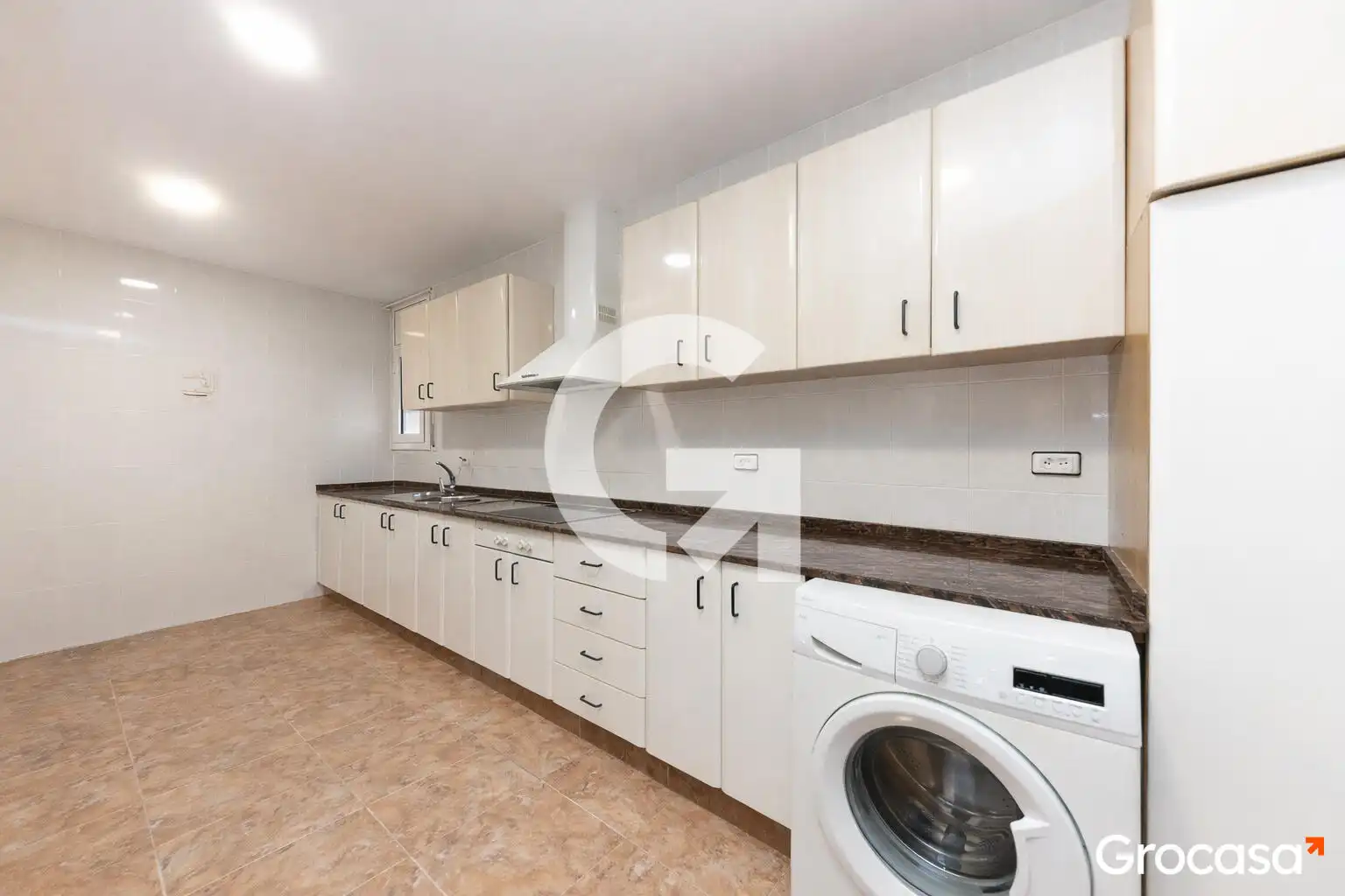 Cocina de Casa adosada en venta en Sant Boi de Llobregat con Aire acondicionado, Calefacción y Terraza
