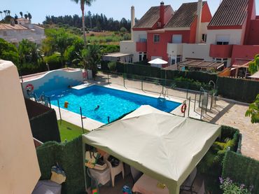 Casa a schiera con piscina in vendita a Estepona Pueblo