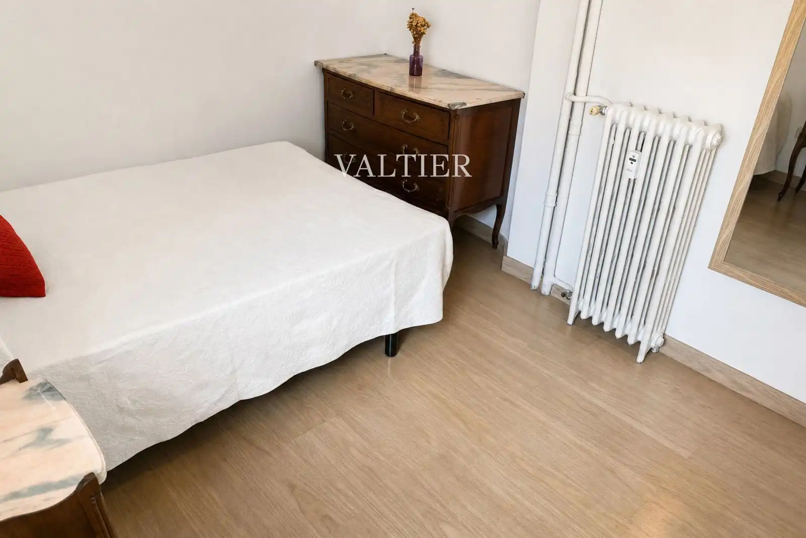 Bedroom of Flat for rent in Madrid  with Air Conditioner, Storage room and Furnished