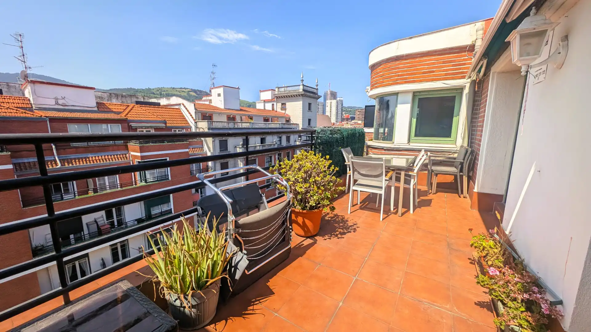 Terraza de Ático en venta en Bilbao  con Calefacción, Terraza y Amueblado