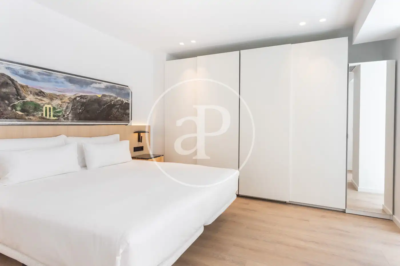 Appartamento con terrazza in affitto a Trav. de Dalt, imagen 35