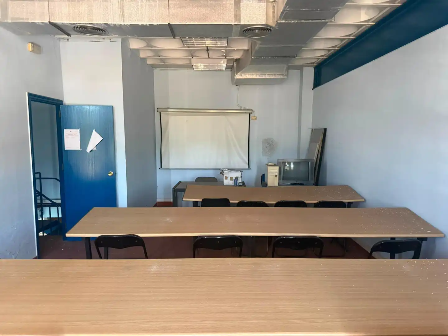 Esszimmer von Fabrikhallen zum Verkauf in Los Barrios