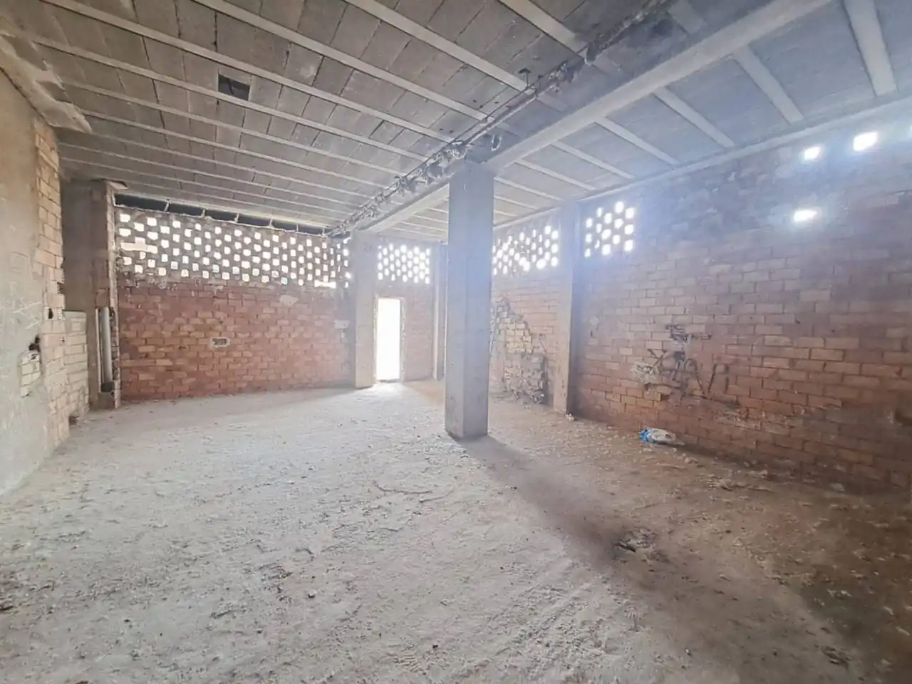 Local comercial en venta en Avenida Derechos Humanos, imagen 5